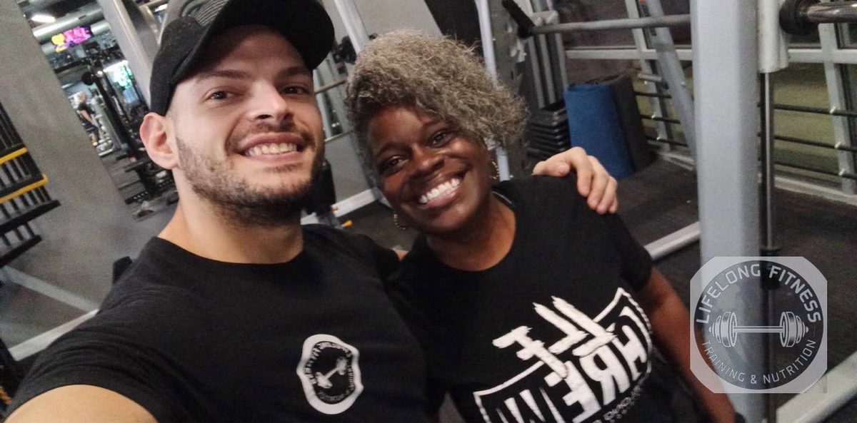 Coach Ozzy selfie with a client after training